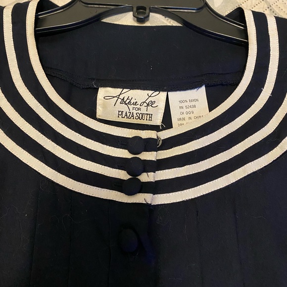 Dress - Picture 4 of 5